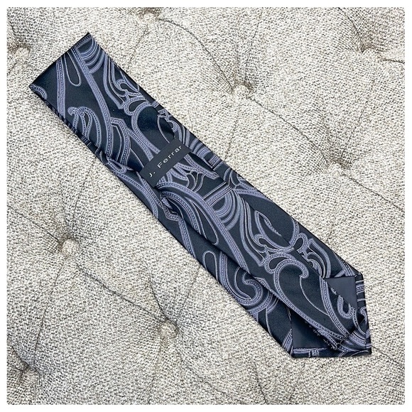 💕Very Handsome Black & White Mens Silk Tie💕 - Picture 3 of 12